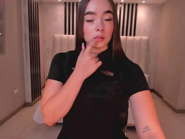 AlinaKravitz — I love dirty people, who likes to take care of a woman like me and make scream with pleasure, i hope you can make alll my sex dreams come true