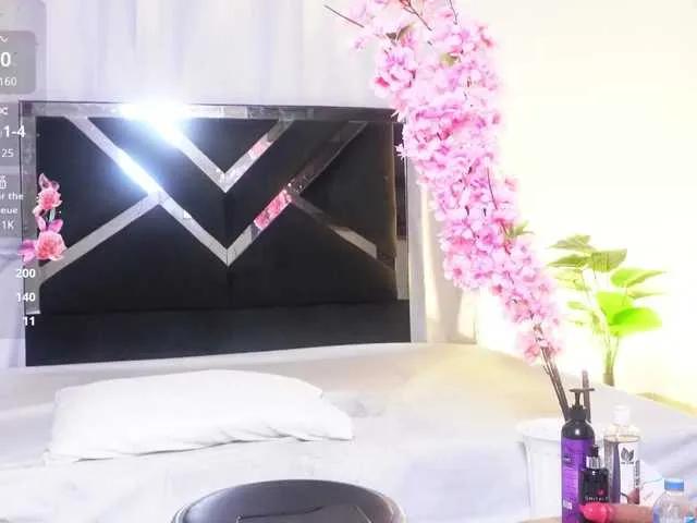 Auroraaa-x1 on BongaCams