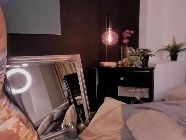 DemiAire on BongaCams