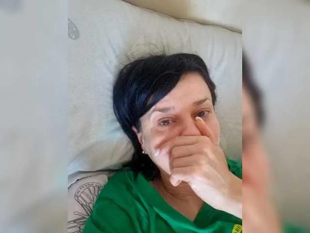 helenakisss on BongaCams
