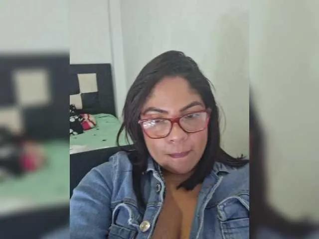 horny-cougar on BongaCams