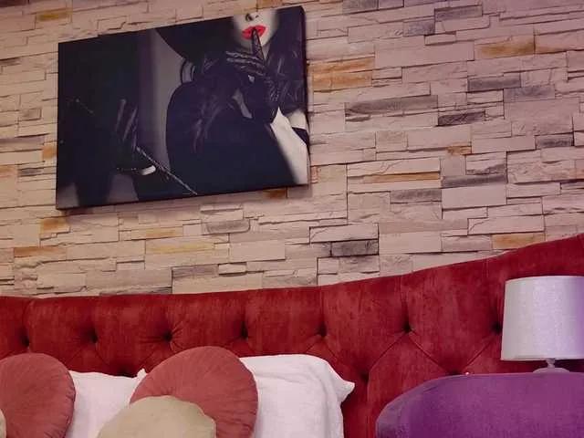 JessyBee on BongaCams 