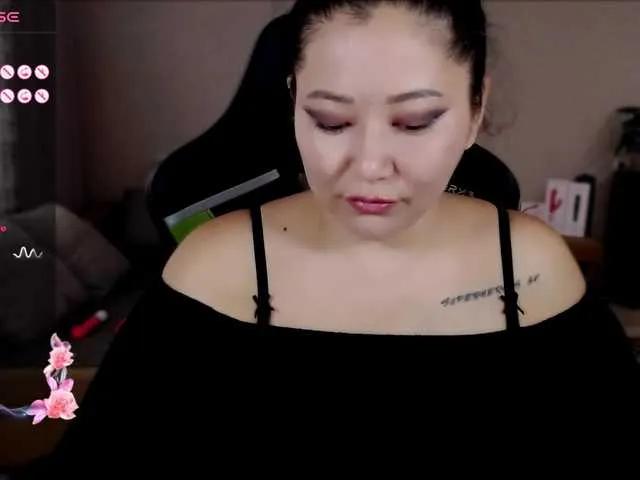 LisaAsianFlower on BongaCams