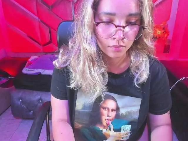 OliviaFox on BongaCams