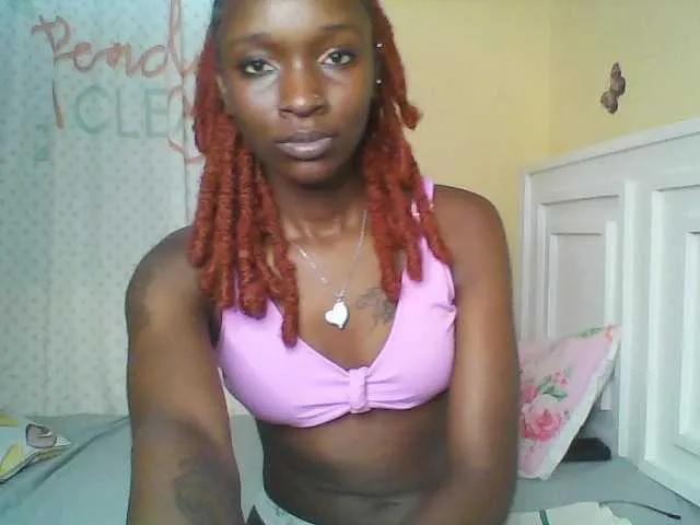 PixieCuddles01 on BongaCams