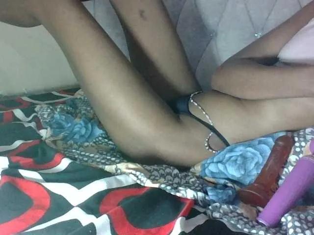Sweet-Iddah — Freechat on BongaCams