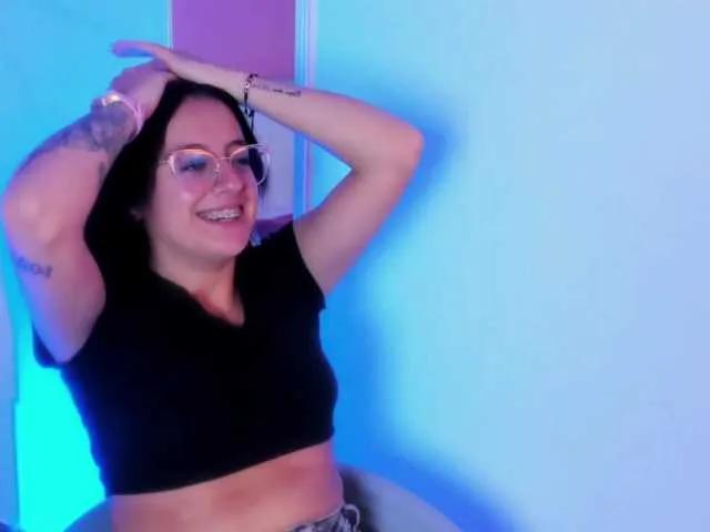 valeria-ponce- on BongaCams