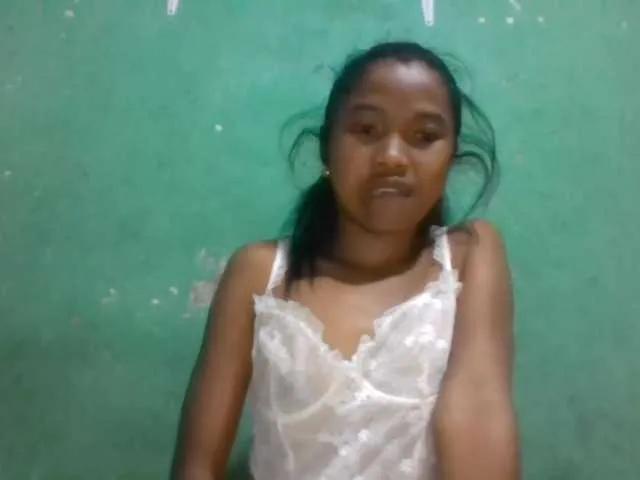 Yaellah on BongaCams