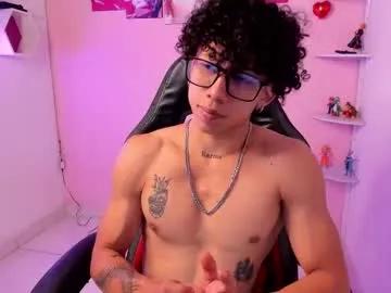 akazaboy on Chaturbate 