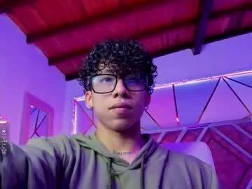 akazaboy on Chaturbate 