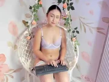 bella_miia_ — Tits on air massage  [43 tokens left] Your #cute #teen yearns to play with daddy's #cum and rub her #smalltits with him  #18