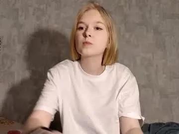 chanelledroz — Goal: Biggest smile ever<: My name is Lia #new , new experience to me, hope it turns out well :3  #skinny #young #18 #shy [9 tokens remaining]