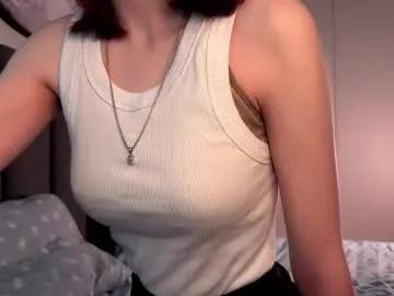 ellie_hollow on Chaturbate 