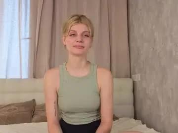 felisaparody — hi, I'm Kira, and I'm new here^^ || Goal: gentle lips tease :3  #new #18 #shy #blonde #skinny [0 tokens remaining]