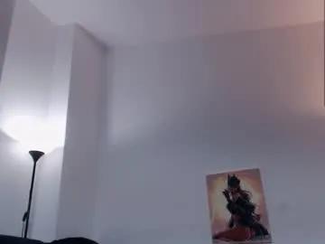 kellysmits — Uplfit my skirt and give u a sexxy booty tease All the requests in the tip notes. #bbc #blowjob #anal #squirt #bigpussylips [97 tokens remaining]