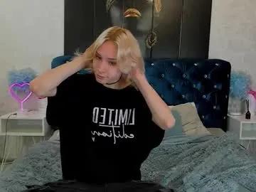 milophelps — GOAL: jerk off with oil [124 tokens remaining] Hello my sweet cats #bigcock #twink #young #femboy #feet