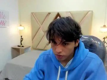 stiwentwink — GOAL: full naked [100 tokens remaining] Welcome to my room! #hairy #18 #bigdick #twink #new