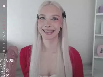 vickyfuckingdoll on Chaturbate