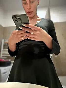 _JessyRey_ — Tease my boobies 
