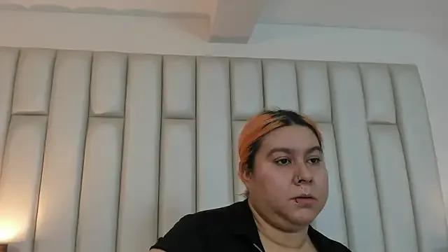 aandreaperez on StripChat 