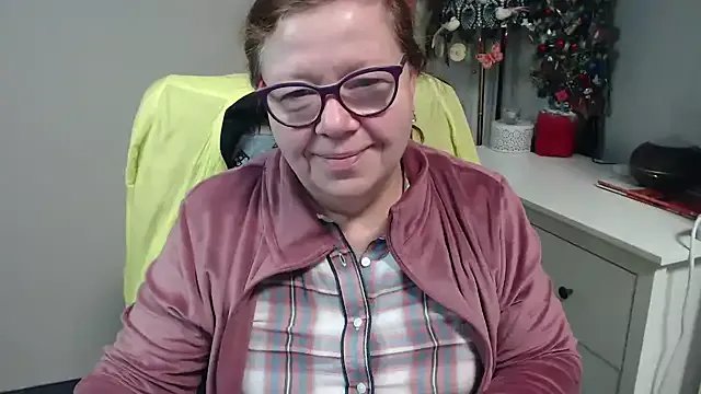 Adelewildx on StripChat