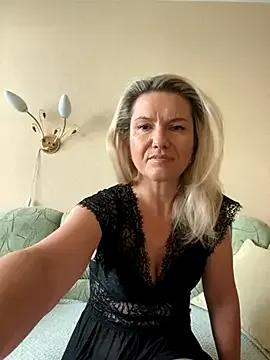 AliceSwan4011 — Private on StripChat