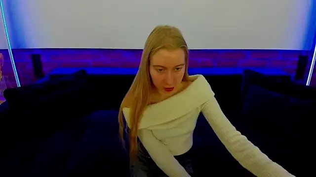 Alina_Blonde on StripChat