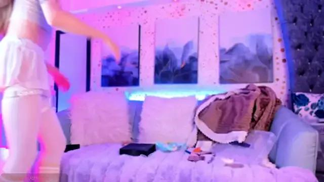 ArianaSantana on StripChat 