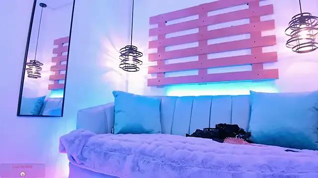 ArianaSantana on StripChat 