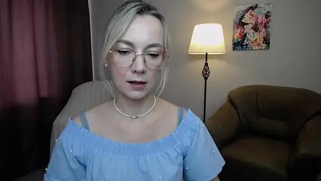 Ava_Elior on StripChat 