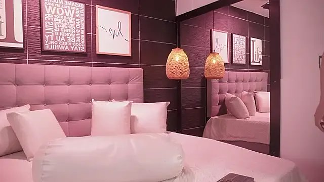 BellaLatinaTS — Freechat on StripChat