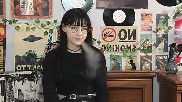 BereniceBattersby on StripChat 