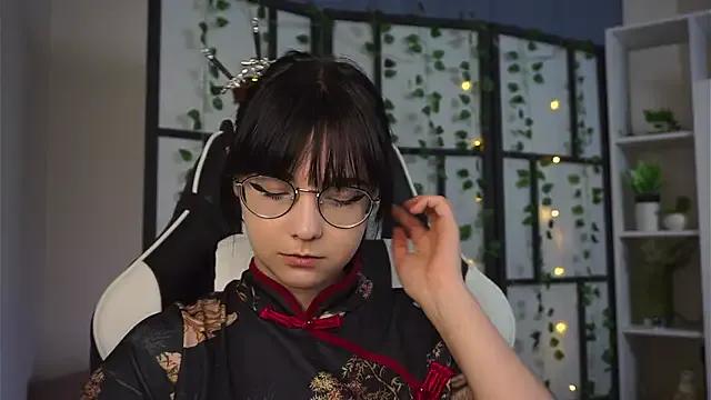 BereniceBattersby on StripChat 