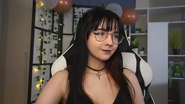 BereniceBattersby on StripChat 