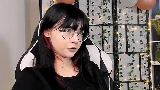 BereniceBattersby on StripChat 