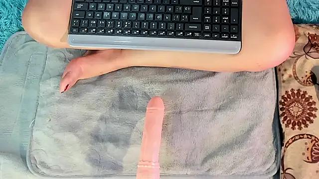 Eilin_clio on StripChat 