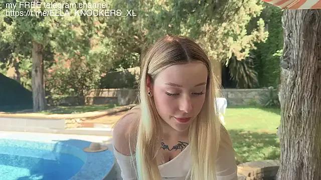 ella_knockers_xl on StripChat 
