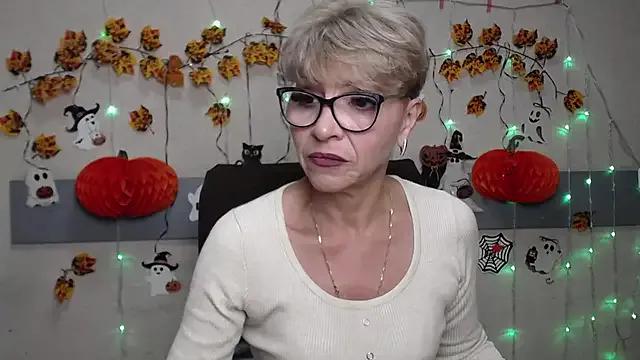 EllaBonito on StripChat 