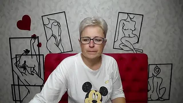 EmiliaGree — make me wet, make me moan