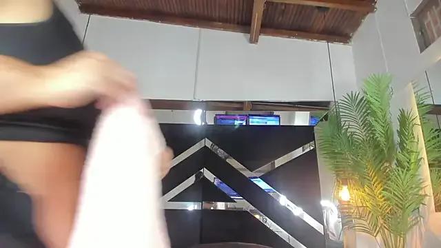 emily-fox — Make me clap my ass+10 spanks!