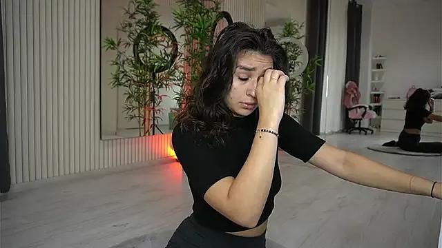 EmmaBlanco on StripChat 