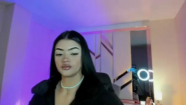 EmmaStonns on StripChat 