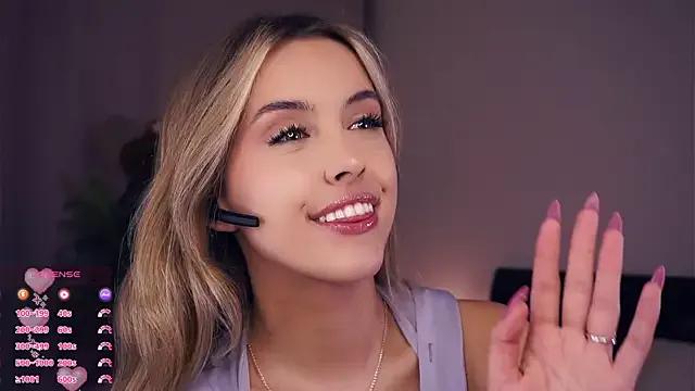 FannyHewson — Show my pretty tits