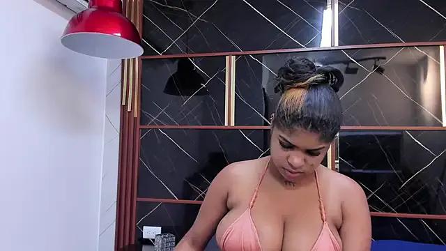HannyThompson on StripChat 