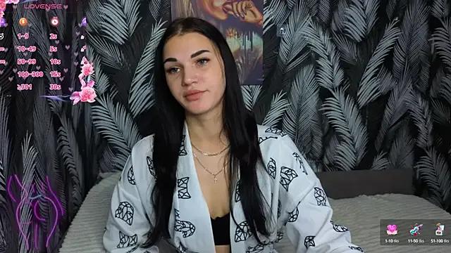 Hellen_Moore on StripChat 