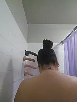 honeeyyy_pot on StripChat