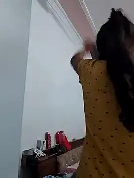 Hotty-Nidhi on StripChat 