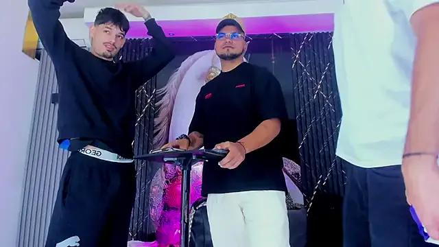 Iam_Steven — Show Naked Boys 