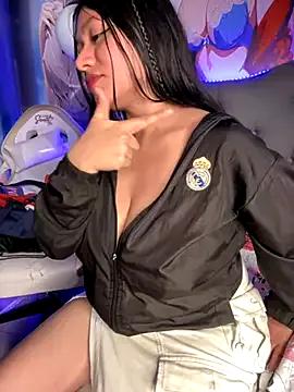 Im_Little — showtits