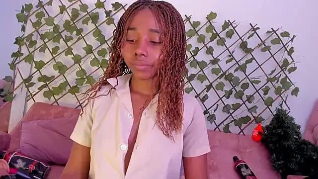 kimmysantoo on StripChat 